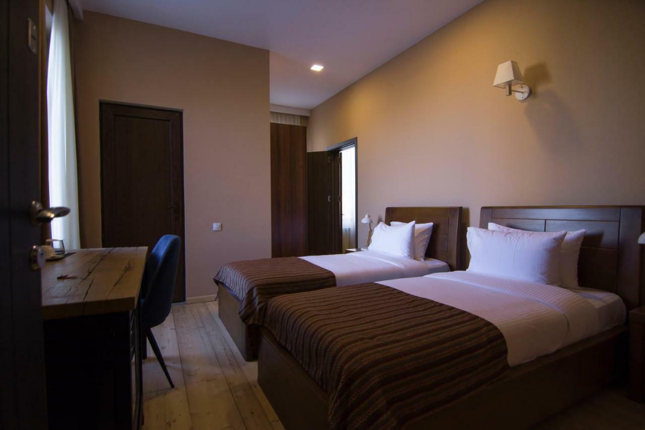Boutique Hotel "Biotel" Tsqnet'i Exterior photo
