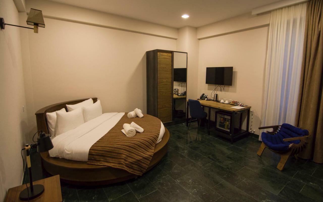 Boutique Hotel "Biotel" Tsqnet'i Exterior photo