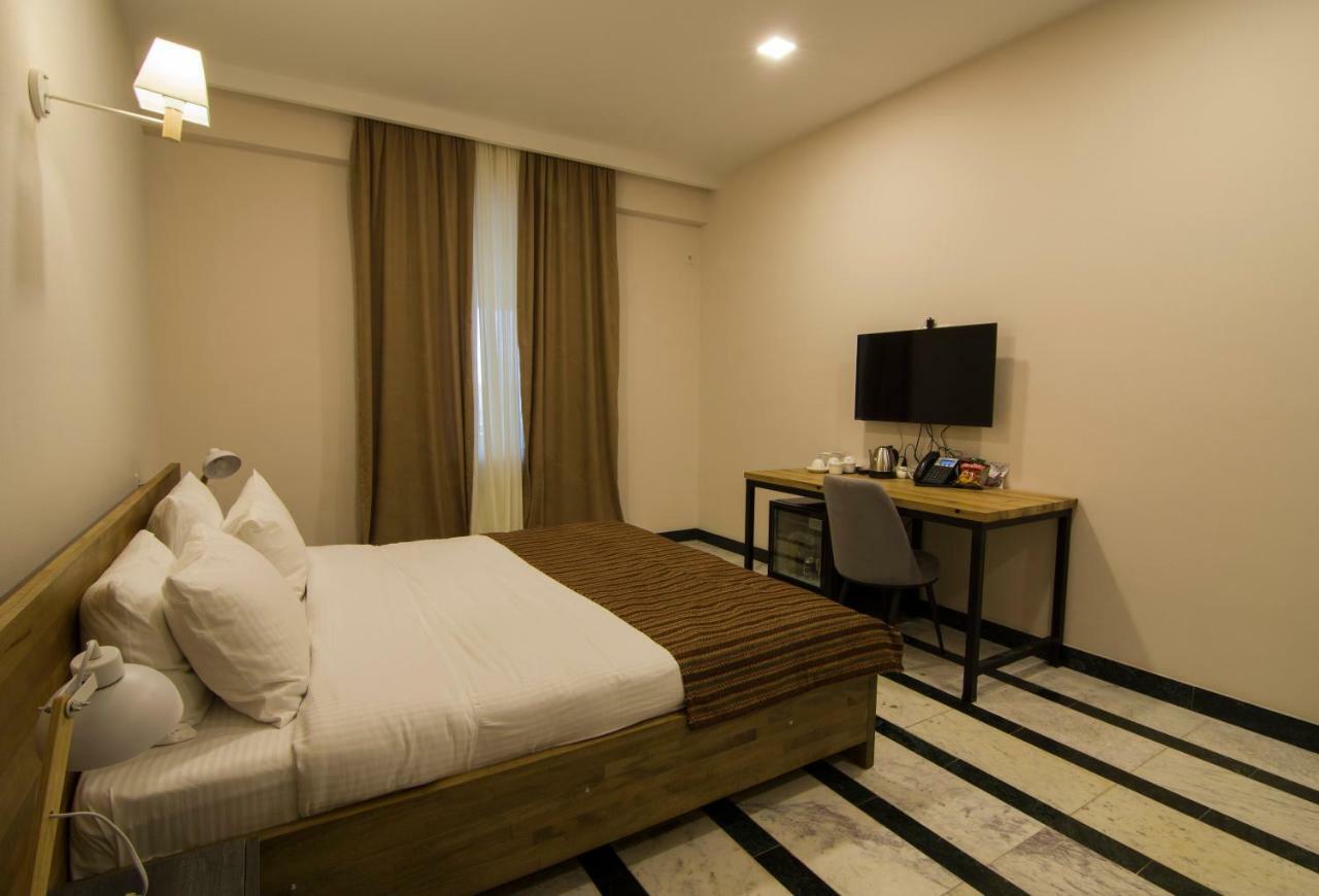 Boutique Hotel "Biotel" Tsqnet'i Exterior photo